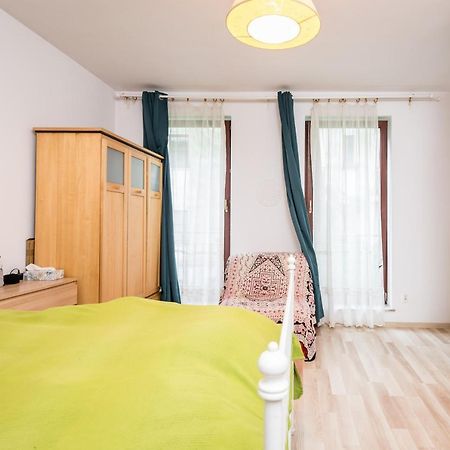 Green Garden Podgorze Apartment Wawelofts クラクフ エクステリア 写真